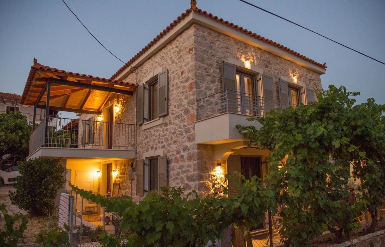 Fotini'S House Apartment Ligourio Bagian luar foto